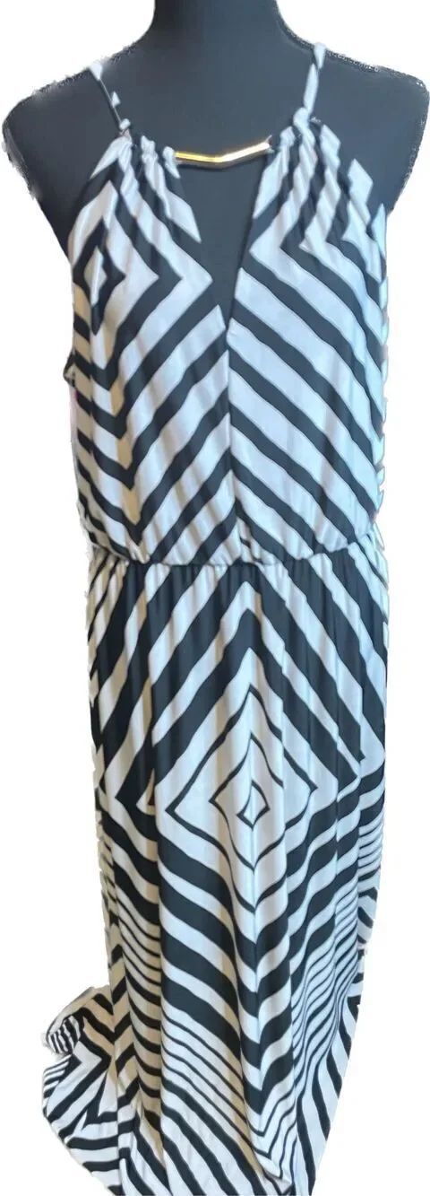 NWT-Milano Black & White Maxi Dress-LARGE